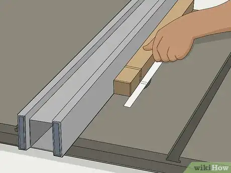 Imagen titulada Attach Table Legs Step 17