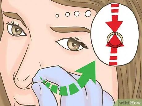 Imagen titulada Change a Nose Piercing Step 13