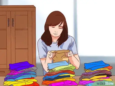 Imagen titulada Declutter Your Bedroom Step 5