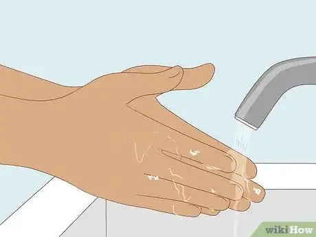 Imagen titulada Heal a Bitten Tongue Step 1