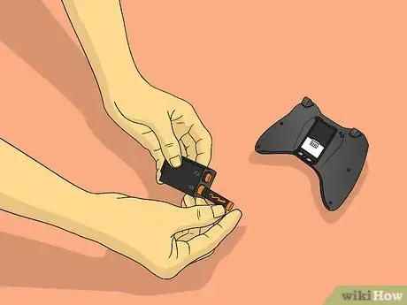 Imagen titulada Fix an Xbox 360 Wireless Controller That Keeps Shutting Off Step 2