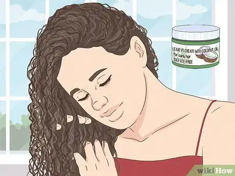 Imagen titulada Define Curly Hair Step 7