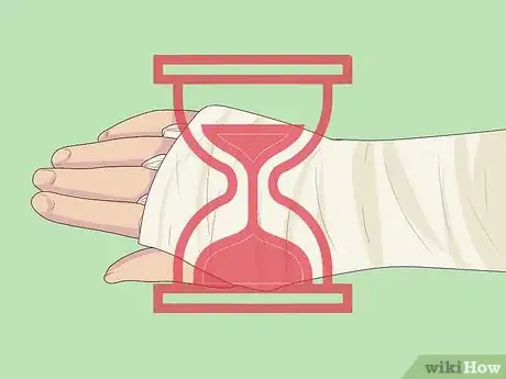 Imagen titulada Splint a Fractured Hand Step 13