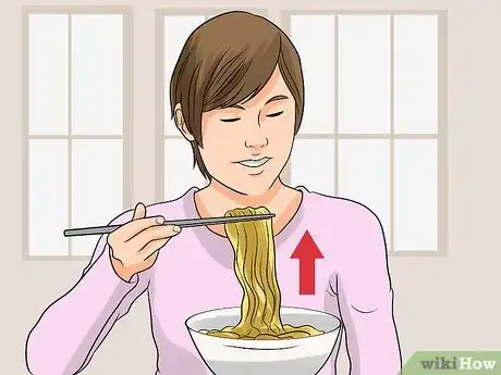 Imagen titulada Eat Noodles Step 6