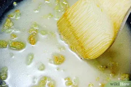 Imagen titulada Make Alfredo Sauce Without Cream Step 3