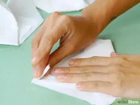 Imagen titulada Fold a Napkin Into a Swan Step 9