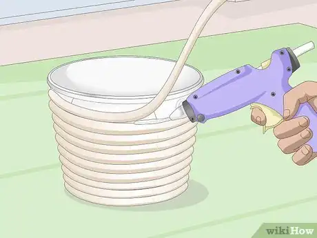 Imagen titulada Make a Rope Basket Step 7