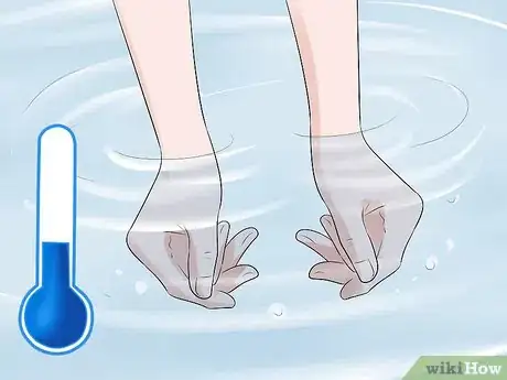 Imagen titulada Pretend to Have Ice Powers Step 12