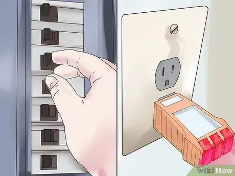Imagen titulada Ground an Outlet Step 12