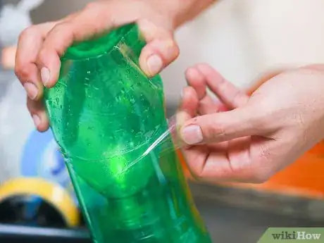 Imagen titulada Get Rid of Wasps in Your House Step 5