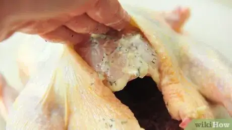 Imagen titulada Cook a Whole Chicken in the Oven Step 11