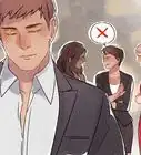 invitar a salir a una chica si es que sale con otra persona