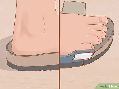 Imagen titulada Break in Birkenstocks Step 9