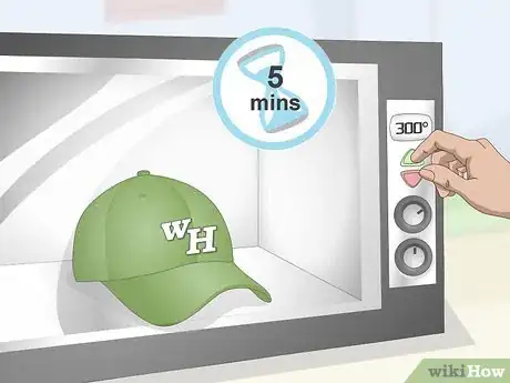 Imagen titulada Shrink a Hat Step 5