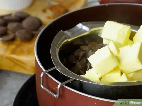 Imagen titulada Make Chocolate Covered Brownie Bites Step 1