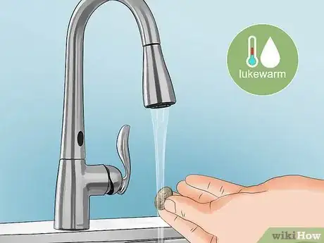 Imagen titulada Clean Old Coins Step 5