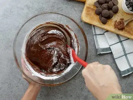 Imagen titulada Make Chocolate Covered Brownie Bites Step 4