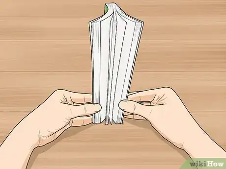Imagen titulada Remove the Mildew Smell from Books Step 1
