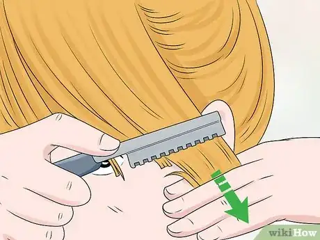 Imagen titulada Razor Cut Bangs Step 6