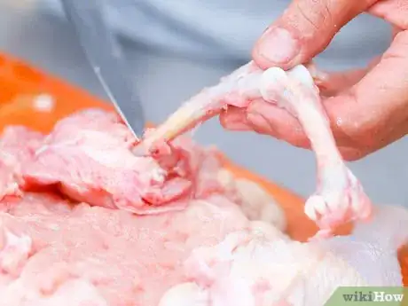 Imagen titulada Bone a Chicken Step 11