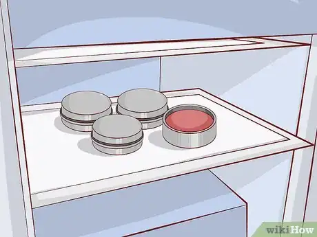 Imagen titulada Make Lip Balm Without Beeswax Step 12