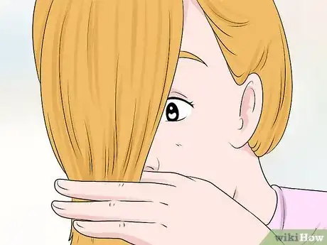 Imagen titulada Razor Cut Bangs Step 3