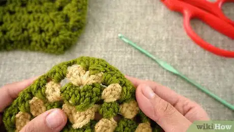 Imagen titulada Crochet a Baby Blanket Step 31