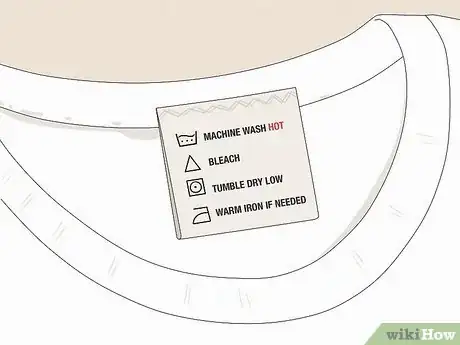 Imagen titulada Bleach Your Clothing Step 2