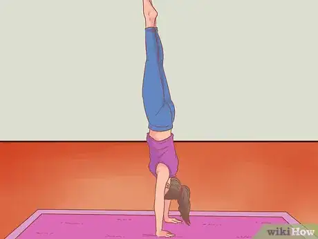 Imagen titulada Do a Cartwheel Step 13