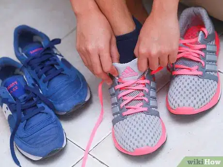 Imagen titulada Control Foot Odor with Baking Soda Step 12
