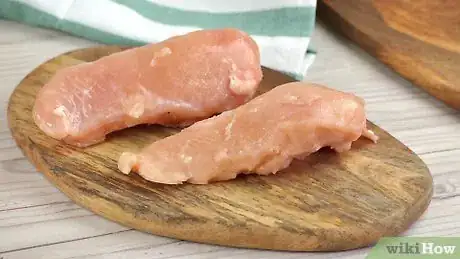 Imagen titulada Cook Frozen Chicken Breasts Step 4