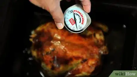 Imagen titulada Cook a Whole Chicken in the Oven Step 18