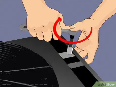 Imagen titulada Change a Car Radiator Step 13