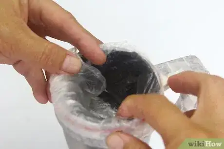 Imagen titulada Paint Yeti Cups Step 5
