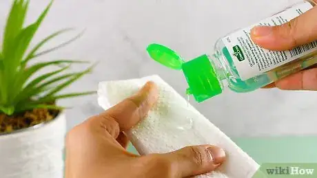 Imagen titulada Clean a Touch Screen Step 9