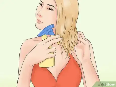 Imagen titulada Prevent Natural Blonde Hair from Darkening Step 4