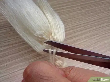 Imagen titulada Make a Tail Step 23