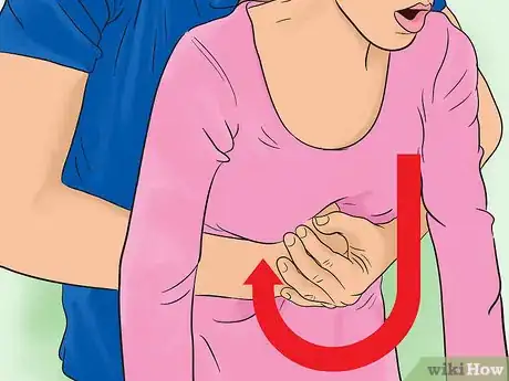 Imagen titulada Perform the Heimlich Maneuver Step 5