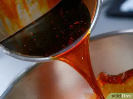 Imagen titulada Get Caramel off Pots and Pans Step 17