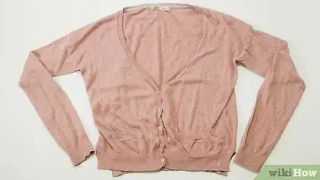 Imagen titulada Fold a Sweater Step 10