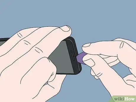 Imagen titulada Replace an iPhone Battery Step 9