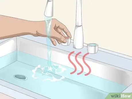 Imagen titulada Keep Your Rabbit's Fur Clean and Untangled Step 14