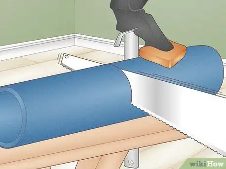 Imagen titulada Cut Thick Plastic Step 1