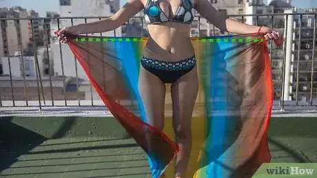 Imagen titulada Tie a Sarong Step 8