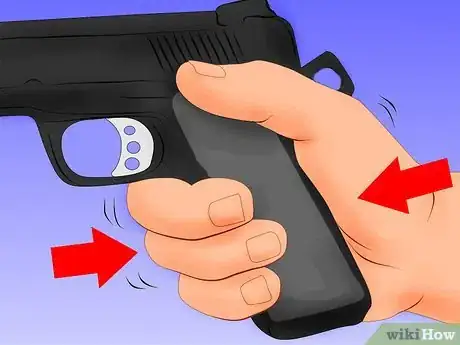 Imagen titulada Grip a Pistol Step 1Bullet4