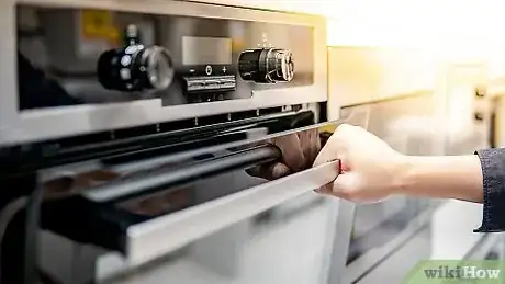 Imagen titulada Bake a Cake Step 35