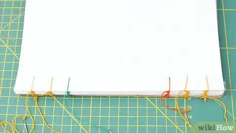 Imagen titulada Bind a Book Step 37