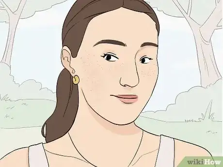 Imagen titulada Flirt Using Body Language (Girls) Step 5