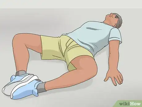 Imagen titulada Stretch Thigh Muscles Step 8