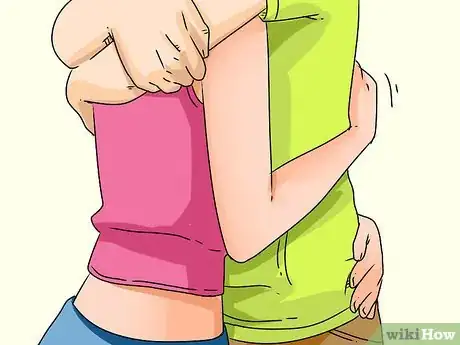 Imagen titulada Hug a Guy Step 3